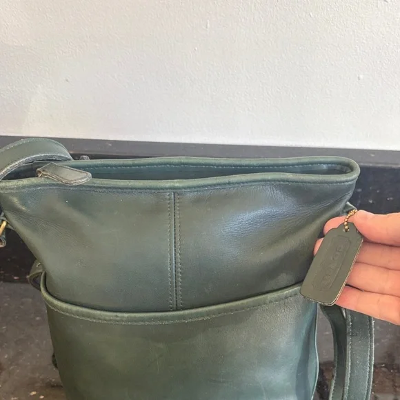 Vintage 90's Coach Cowhide Leather Crossbody Bag. Made is Usa. - Picture 6 of 12